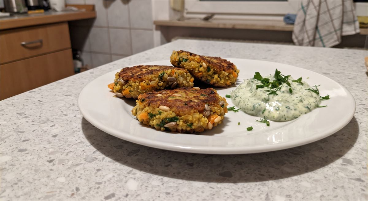Millet patties with herb dip
