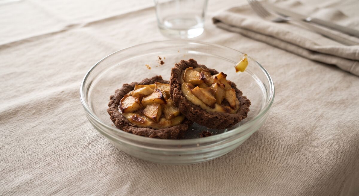 Crostatine di mele al cacao