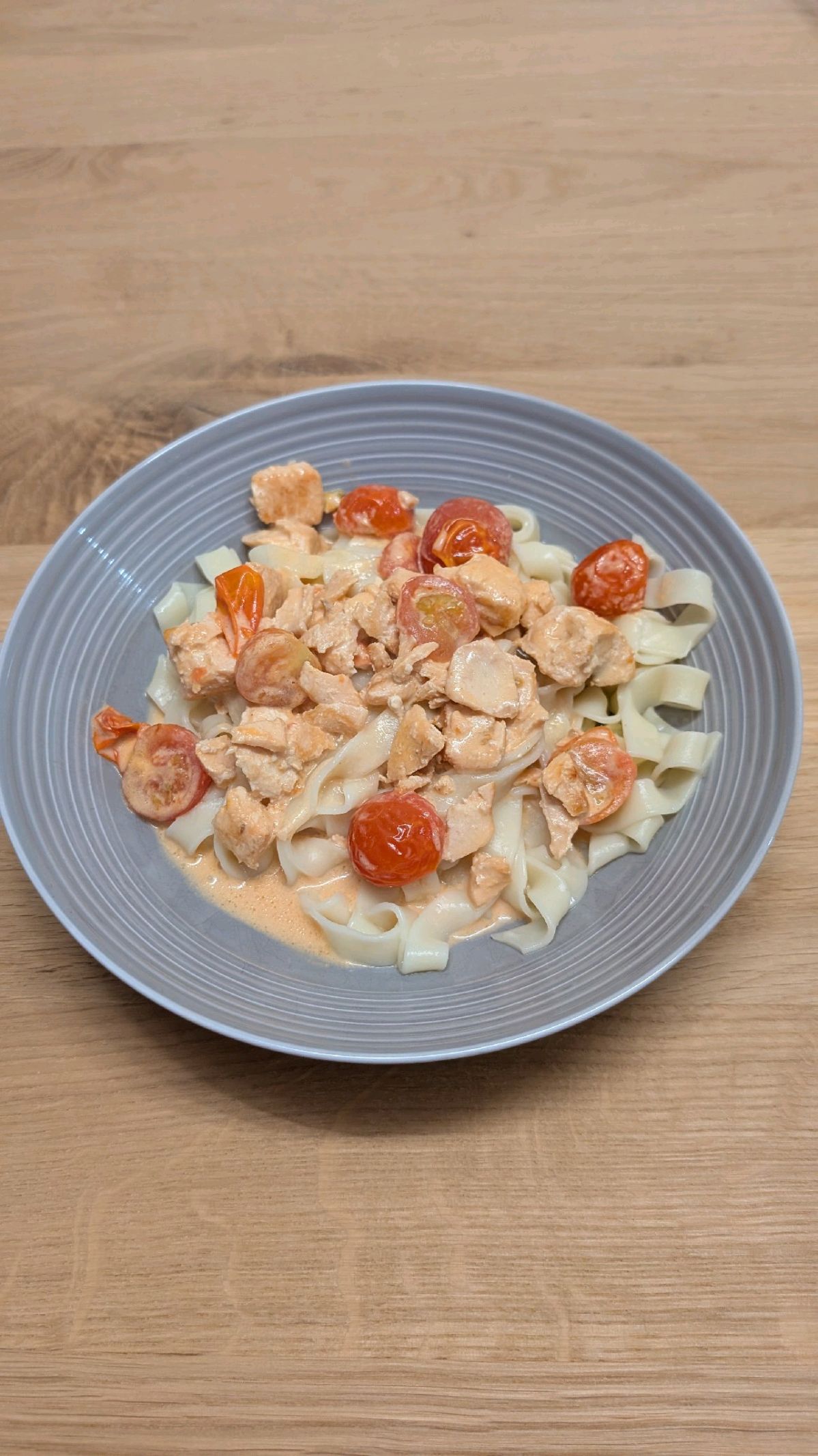 Pasta with Salmon Cream Sauce