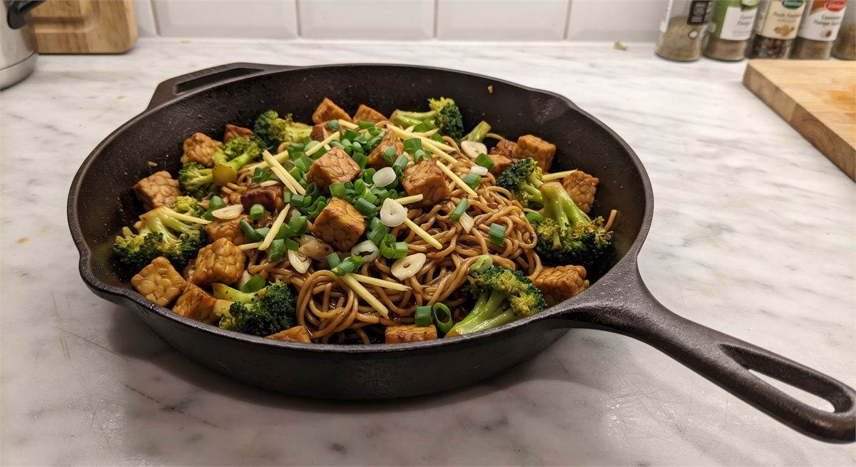 Stir-fried noodles with broccoli and tempeh